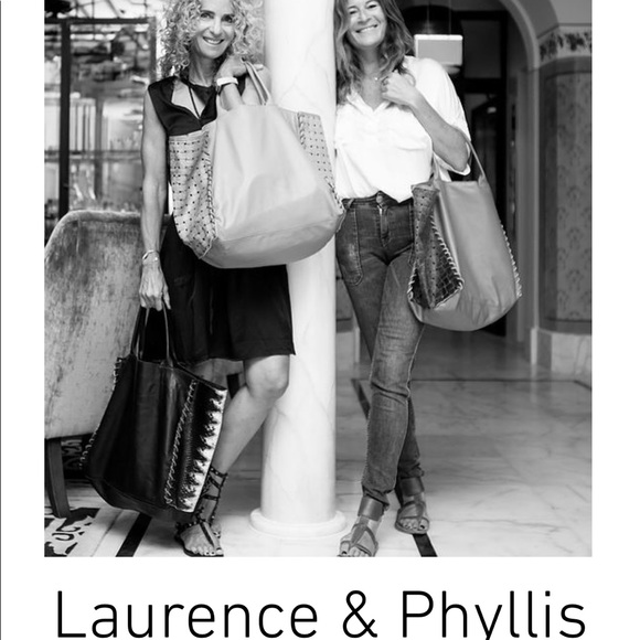 Let and Her Lux designer gold & rose gold leather crossbody. Size:MEDIUM - Picture 7 of 13